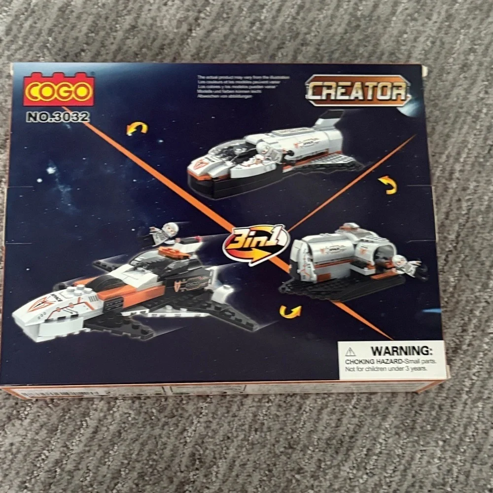 Space Explorer Building Set - White and Black